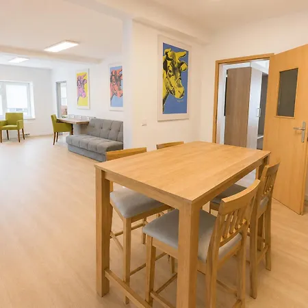 Flats Premium 4 6 Bett Apartment, 3 Schlafzimmer, Smarttv, Kueche Apartmán *